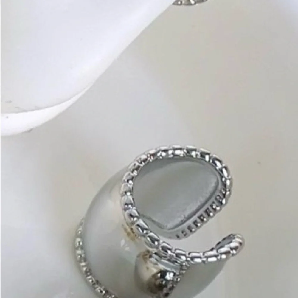 Ear Cuff Silver - Picture 2 of 4